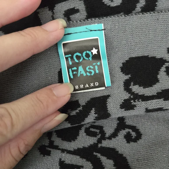 Black and Gray Ouija Board Scarf - Picture 10 of 11